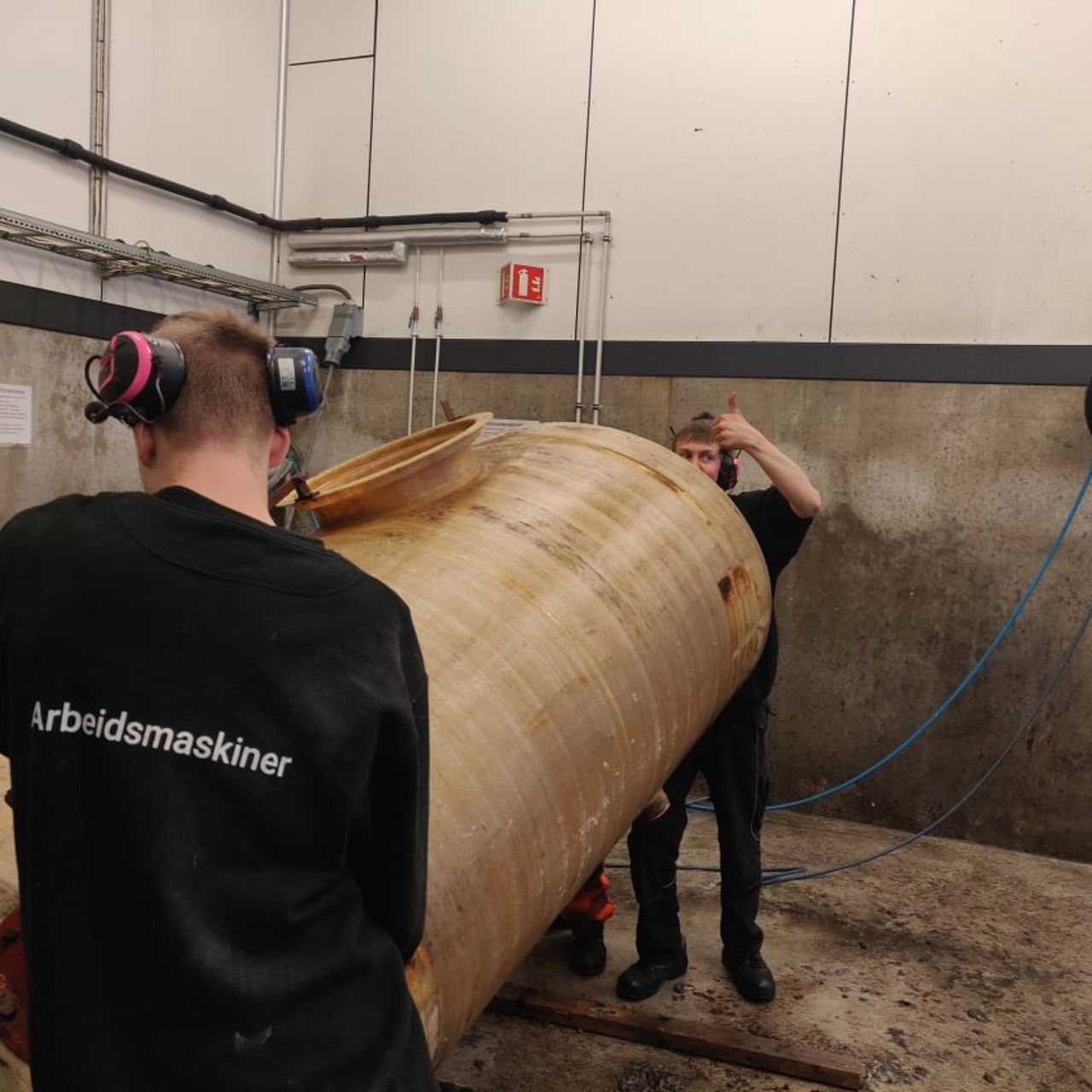 På verkstaden til arbeidsmaskin.